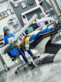 Cory Araúz Clínica Dental