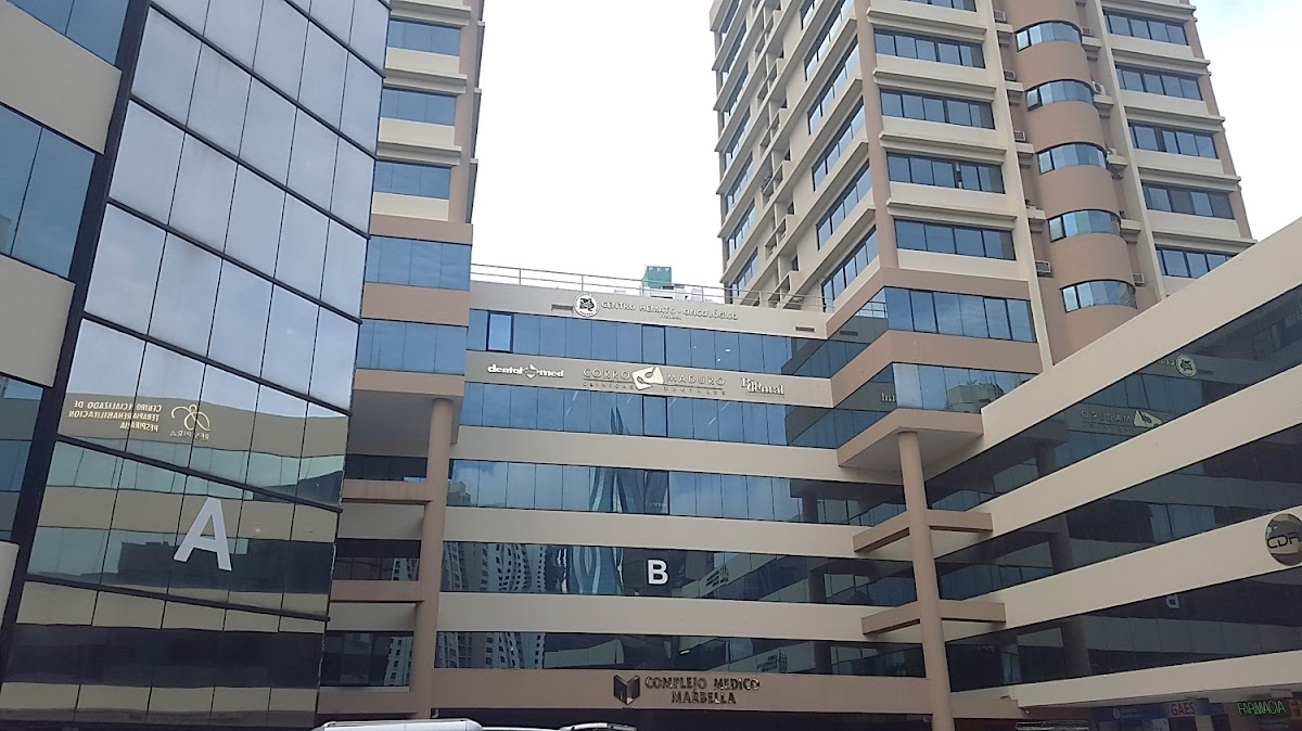 Dental Clinics Corró Maduro Royal Center - dental clinic in Panama City, Panama