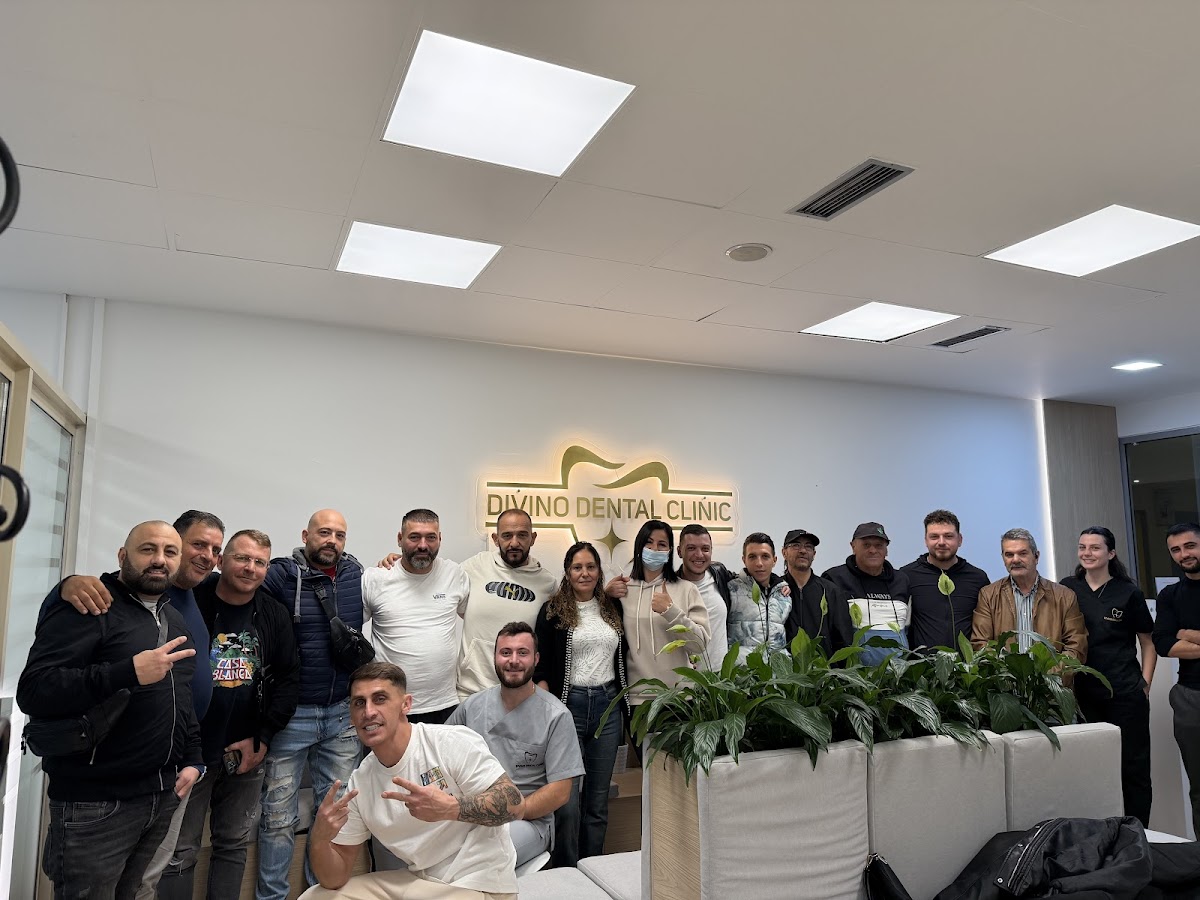 Divino Dental Clinic - Impianti Dentali in Albania - dental clinic in Tirana