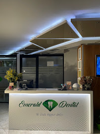 Emerald Dental | Dentista Albania: Dal Volo alla Cura per Denti e Sorrisi