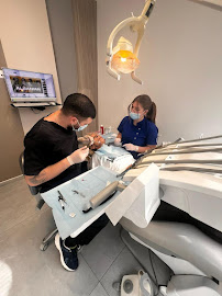 M&M Dental Clinic