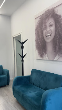 Emma Dental Center - Impianti Dentali in Albania