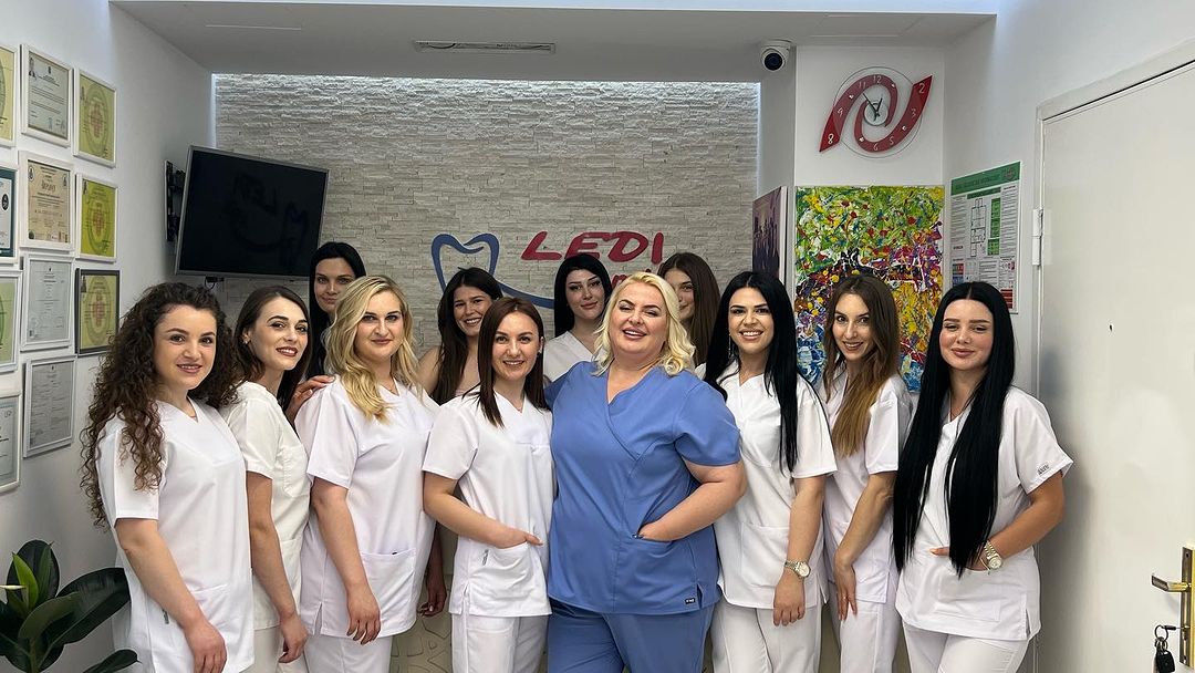 Klinike Dentare Ledismile - dental clinic in Tirana, Albania