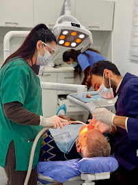Impianti Dentali Albania - Dentisti in Albania - Oxa Clinic
