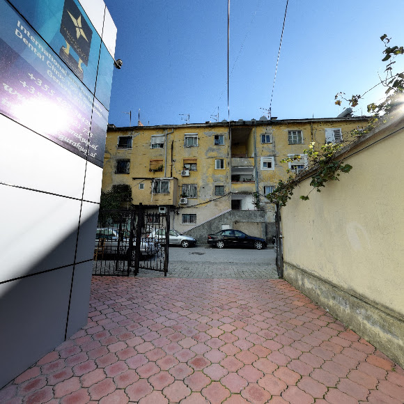 Klinika Dentare Toti & Gurakuqi (Toti & Gurakuqi Dental Clinic)