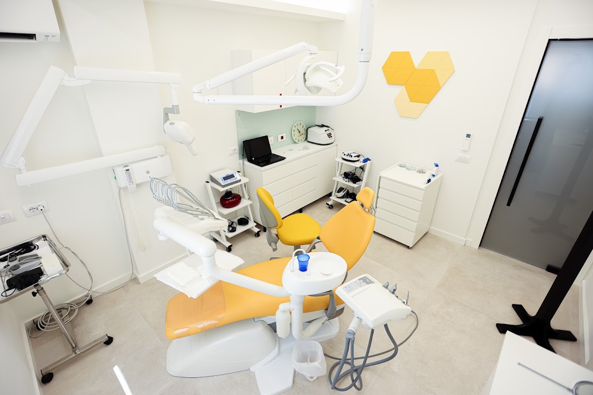 Klinika Dentare New Smile - dental clinic in Tirana, Albania