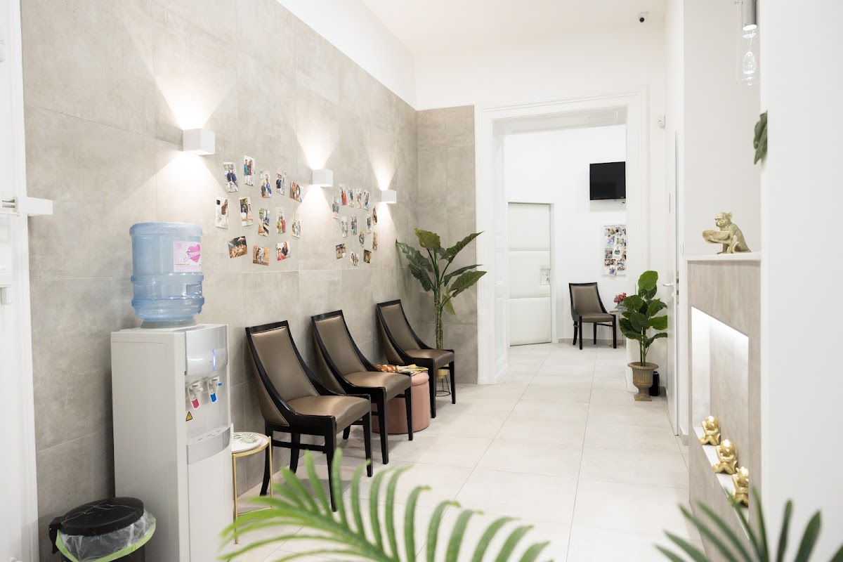 Császár Dental - Parodontológiai és Implantológiai Központ - dental clinic in Budapest, Hungary