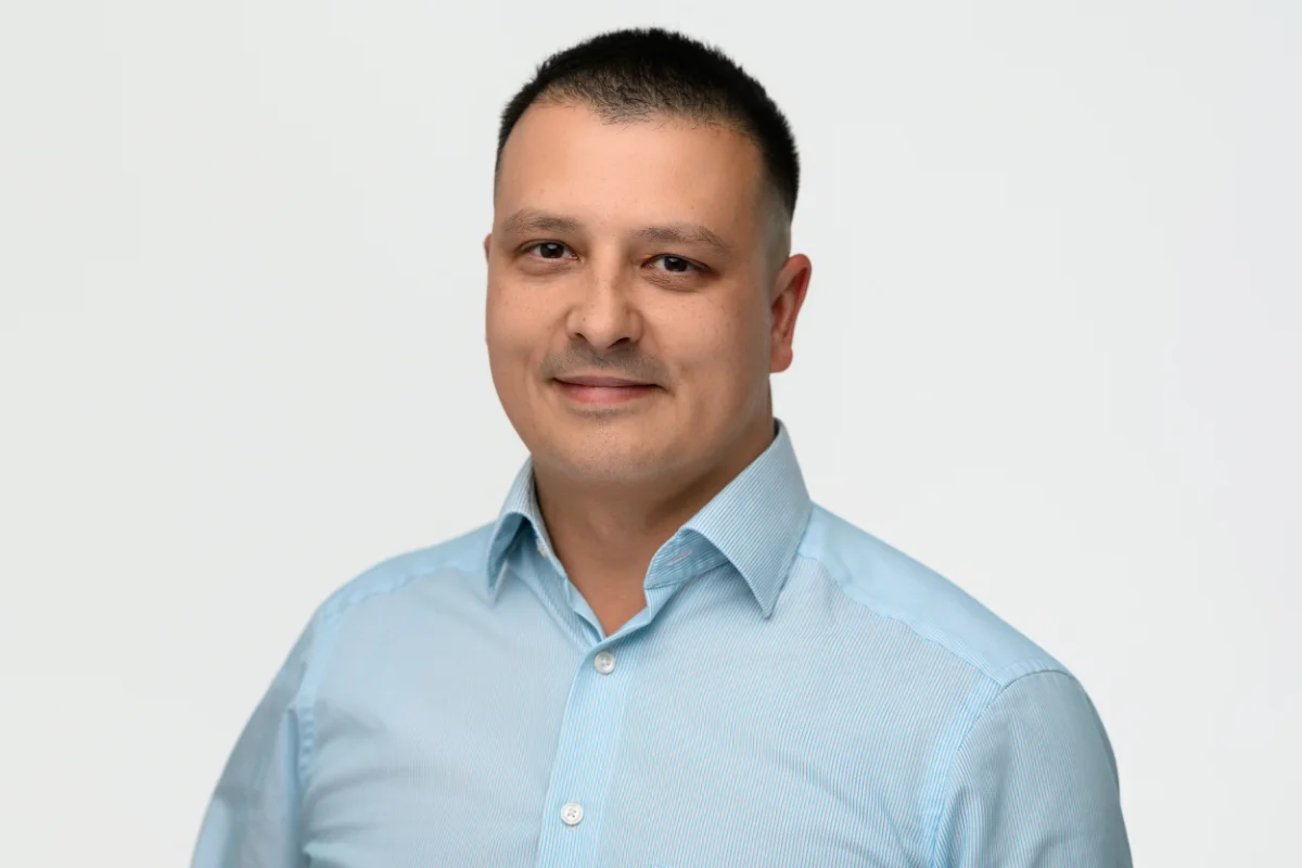 DDS, Implantology Specialist Roland Kovács - Immediate load implantology, full arch rehabilitation, All-on-4