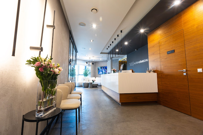 Galeria Uśmiechu Kraków - Centrum Stomatologii Estetycznej i Implantologii - dental clinic in Krakow, Poland