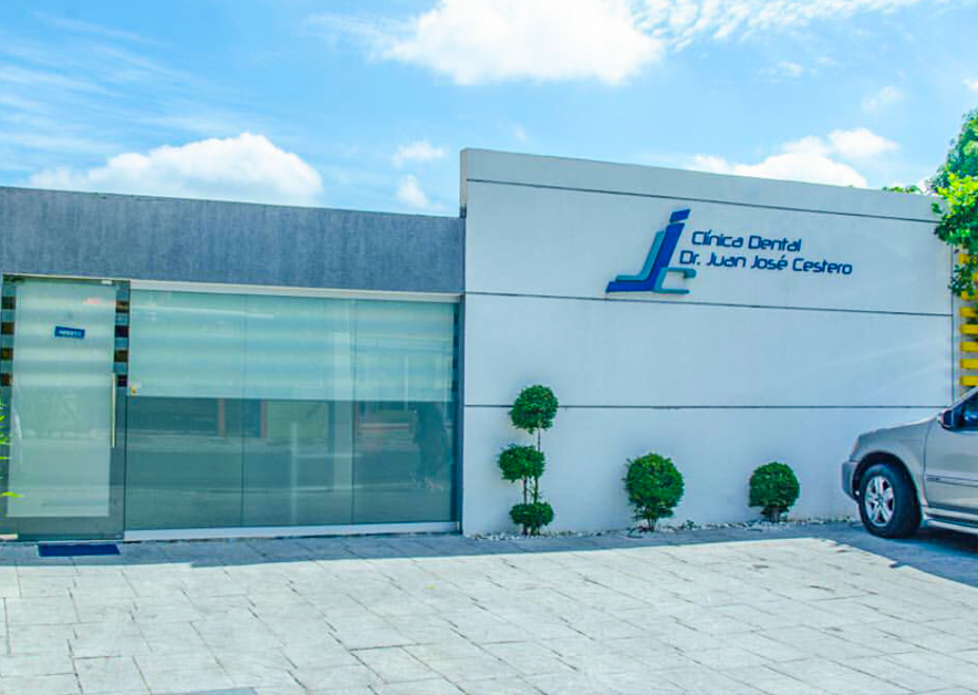 Clinica Dental Dr.Juan José Cestero - dental clinic in Santiago