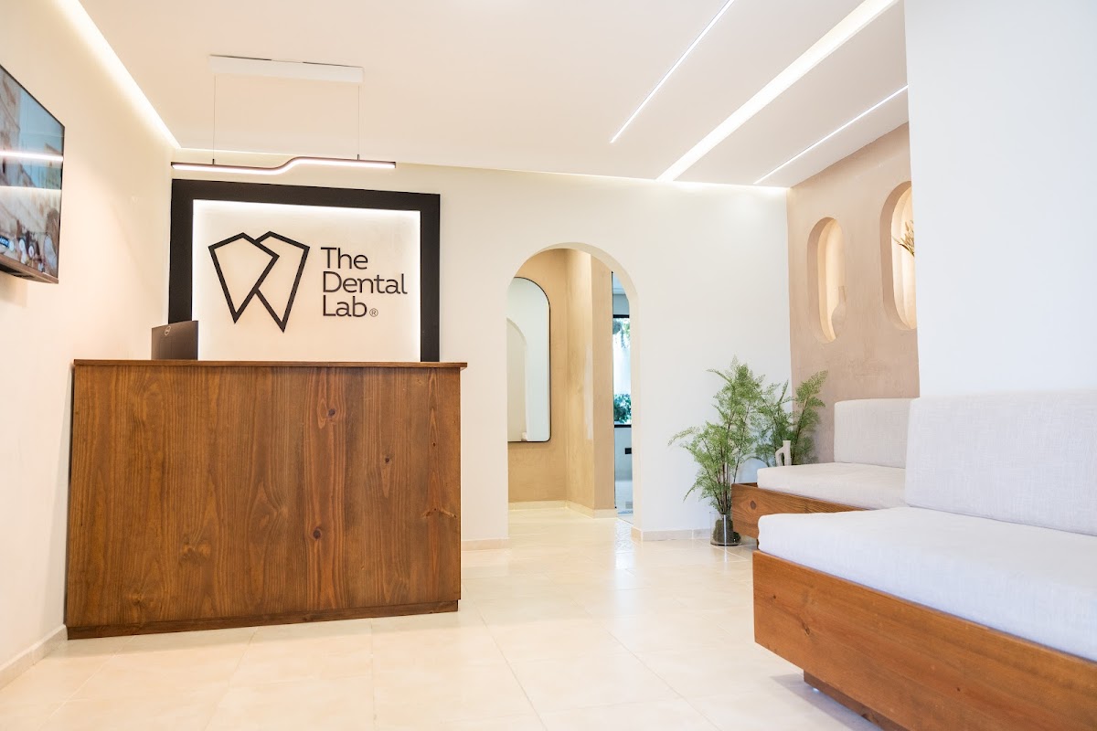 The Dental Lab Clínica Dental - dental clinic in Santiago