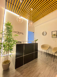 Confidental Clinic by Josias Habiezer