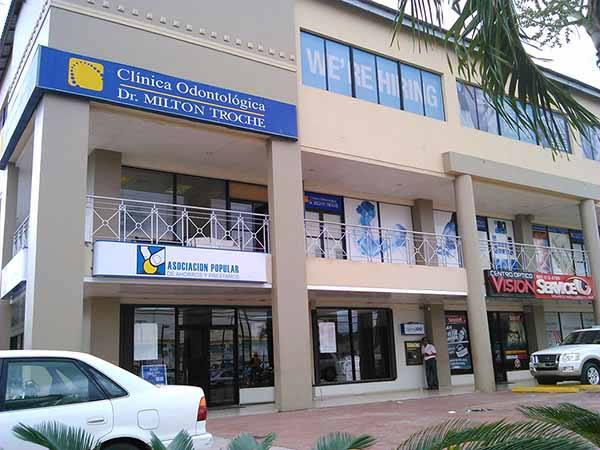 Clínica Odontológica Dr. Milton Troche