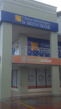 Clínica Odontológica Dr. Milton Troche