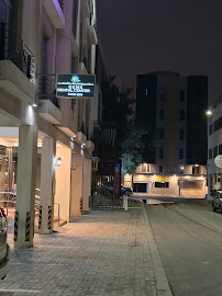 G E M S DENTAL CENTER