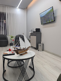 Dr.abdulla alkhunaizi dental center - مركز الدكتور عبدالله الخنيزي لطب الأسنان