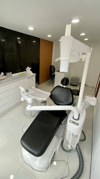 Dr. Miguel Robles - Odontología Estética