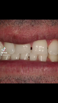 OralClinic - Especialistas que devolvem função, beleza e autoestima para o seu sorriso.