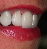 OralClinic - Especialistas que devolvem função, beleza e autoestima para o seu sorriso.