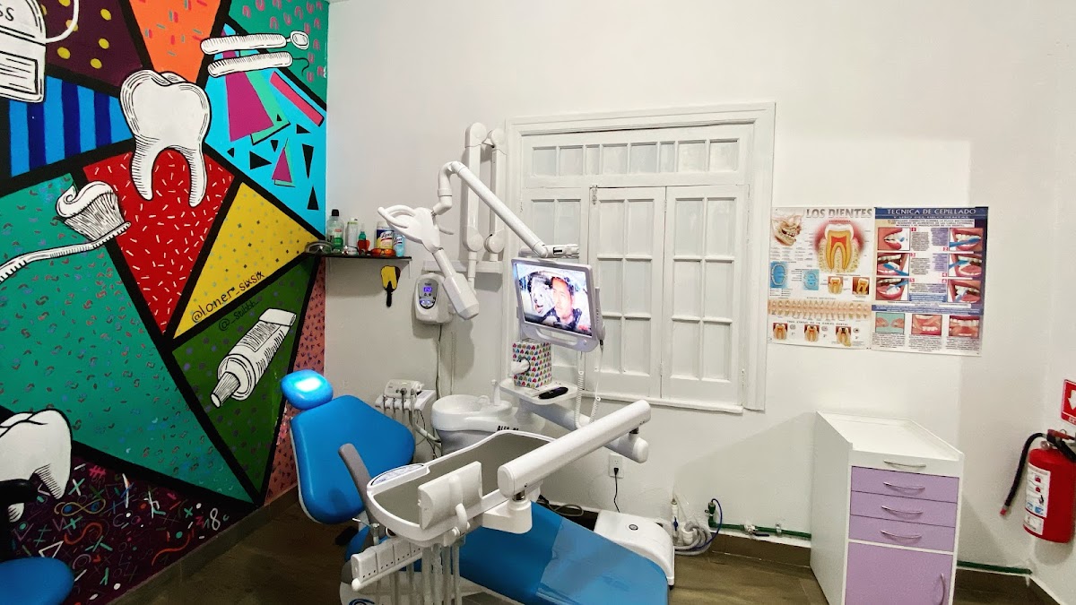 Dental Clinic Crown Dental dental clinic in Mexico City