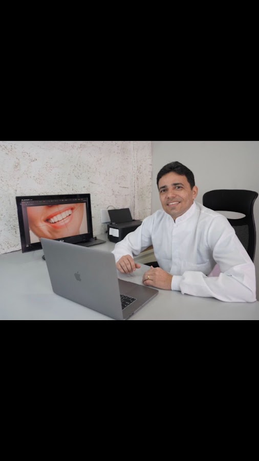 Dr. Paulo Camurça. Tratamento de Canal , Implante e Prótese. Dentista Fortaleza José Walter - dental clinic in Fortaleza, Brazil