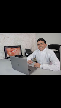 Dr. Paulo Camurça. Tratamento de Canal , Implante e Prótese. Dentista Fortaleza José Walter in Fortaleza