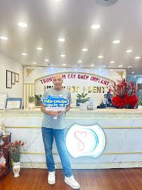 I-DENT DENTAL IMPLANT CENTER