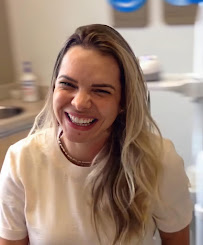 Dra. Hellen Ulhoa | Invisalign | Lente de Contato Dental | Dentista | Lourdes | Belo Horizonte - MG