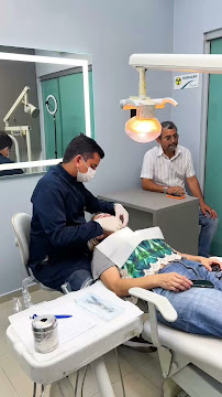 Odonto Amazon - Implantes, Prótese, Endo e Ortodontia