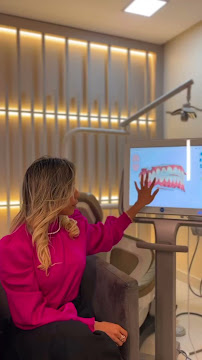 Odontologia Savana Maia - Lente de Contato Dental - Invisalign - implante dentário
