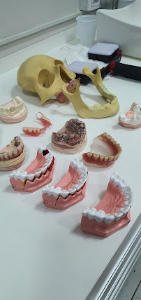 Cliniimplant Reabilitação odontológica Integrada