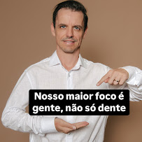 Clifame Odontologia | Implante Dentário | Dentista | Centro | Curitiba - PR