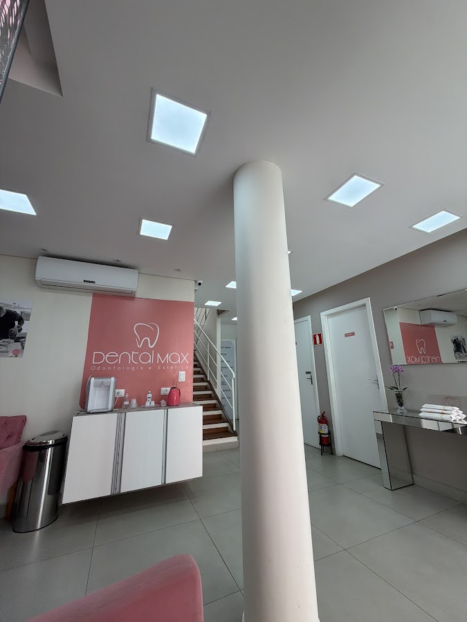Dental Max - dental clinic in Curitiba, Brazil