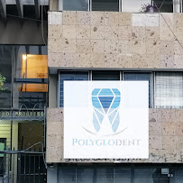 Clínica Dental Polyglodent