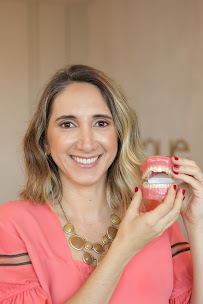 Unique clinica Odontológica - Clareamento | Invisalign | Facetas | Dentista Recife