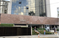 Dra. Elizabeth Campos Invisalign, aparelhos ortodônticos e clareamento