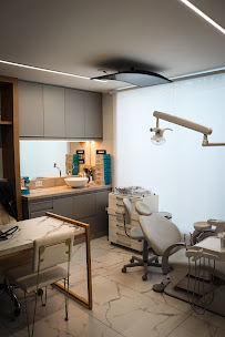 Afeto Odontologia Goiânia - Implante dentário/Invisalign