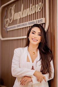 Implantare Odontologia especializada sorriso e face.