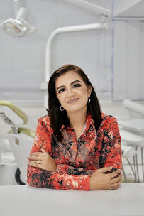 Dra. Rísia