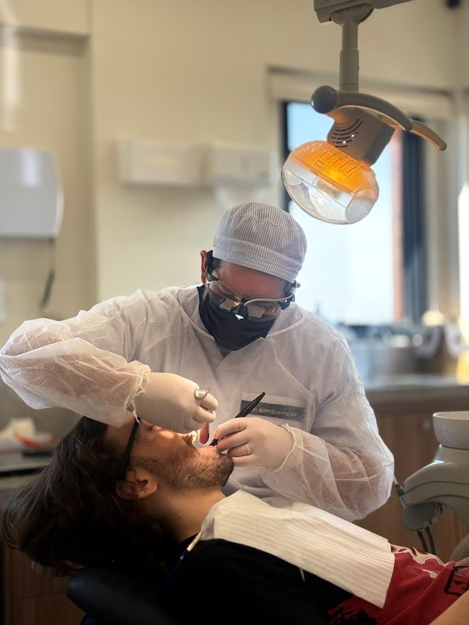 Dr Marcelo Palma | Dentista em Campinas | Implante, facetas, canal, clareamento, restauração, extração de siso. - dental clinic in Campinas