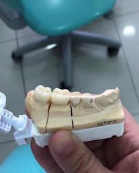 Dr Marcelo Palma | Dentista em Campinas | Implante, facetas, canal, clareamento, restauração, extração de siso.