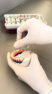 Dra. Michelle Cavalcante | Lentes de Contato Dental | Implante Dentário | Dentista em Maceió
