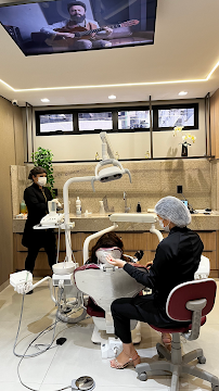 Arcos Odontologia | Implante dentário | Lentes de contato | Prótese protocolo