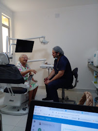 Dr. Jefferson Lopes | Dentista em Natal - prótese, implante dentário, clareamento dental, facetas. Clínica odontológica.
