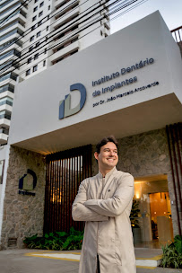 Instituto Dentário de Implantes | ID Implantes - Referência na técnica sem cortes com bisturi ou incisões na gengiva