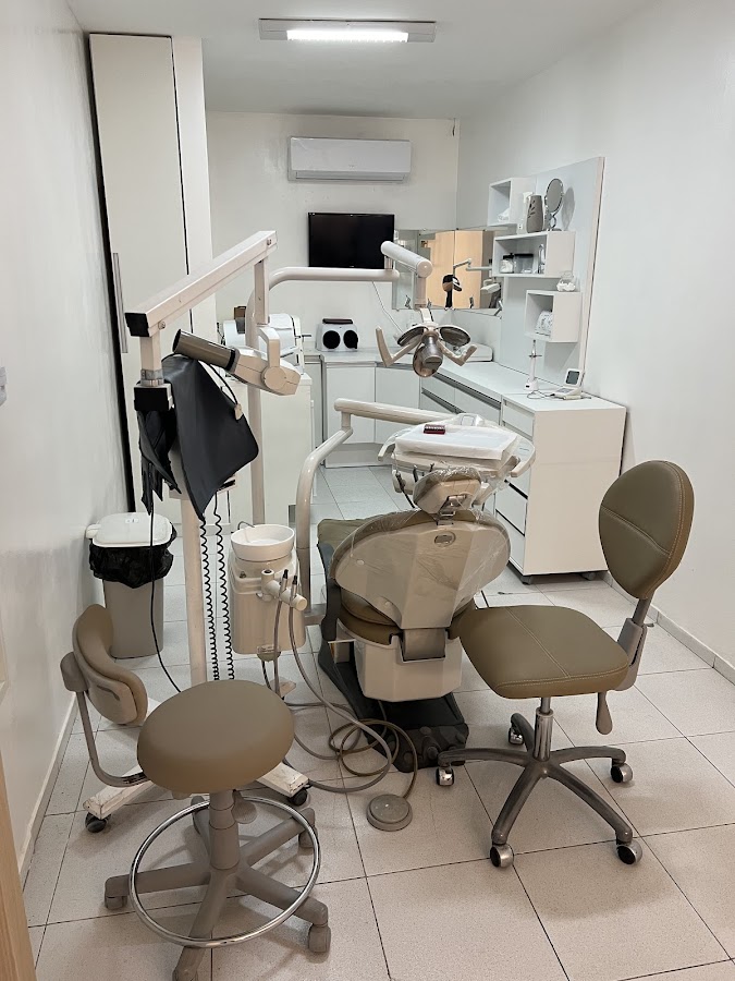 Dental Clinic Urgência SOS Odonto Dentista 24h! (mediante Agendamento Prévio) NÃO Atendemos Plano! Harmonização Orofacial, Estética dental clinic in Natal