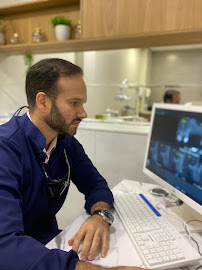 ESTHETIC IMPLANTES ODONTOLOGIA