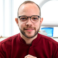 Dr. Gustavo Trindade - Endodontista