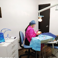 Dra. Kenia Barrera Periodoncia e Implantología