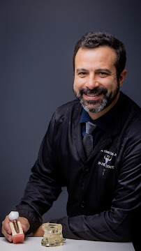 Santo Dente Odontologia - Dentista em Dourados | Especialista em Implante Dentário